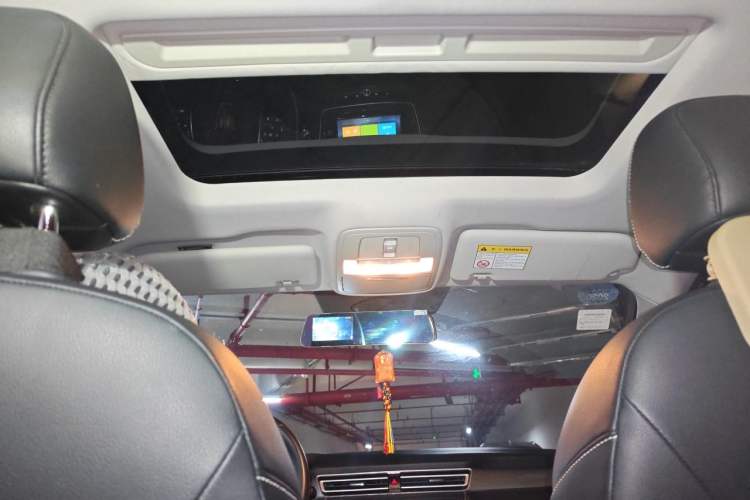 Used Roewe Ei5 2019 Luxury Edition Headliner