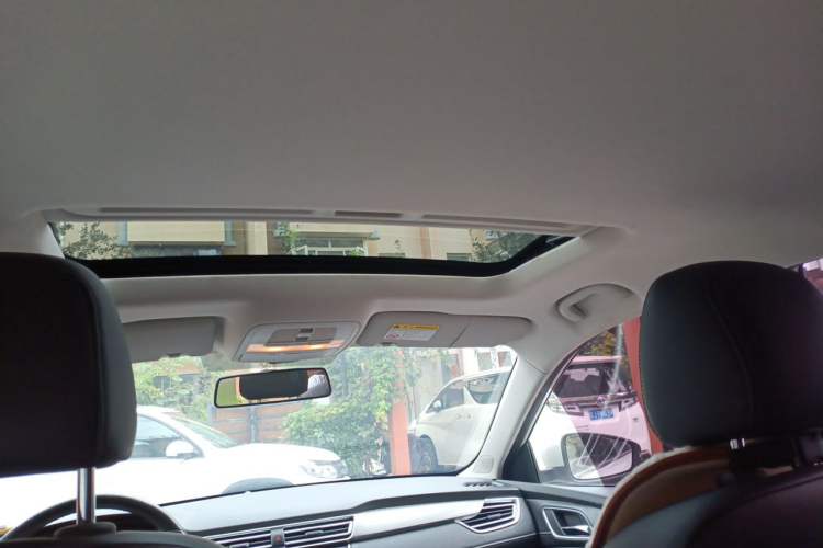 Used Roewe Ei5 2019 Luxury Edition Headliner