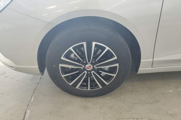 Used Roewe Ei5 2019 Smart Connect Flagship Edition Left Front Wheel Hub