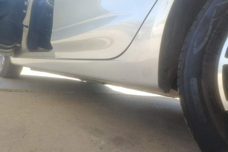 Used Roewe Ei5 2019 Smart Connect Supreme Edition Left Side Sill
