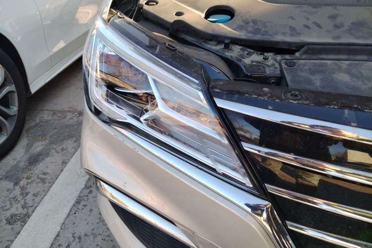 Used Roewe Ei5 2019 Luxury Edition Right Front Headlight