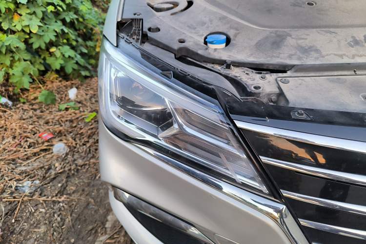 Used Roewe Ei5 2019 Luxury Edition Right Front Headlight