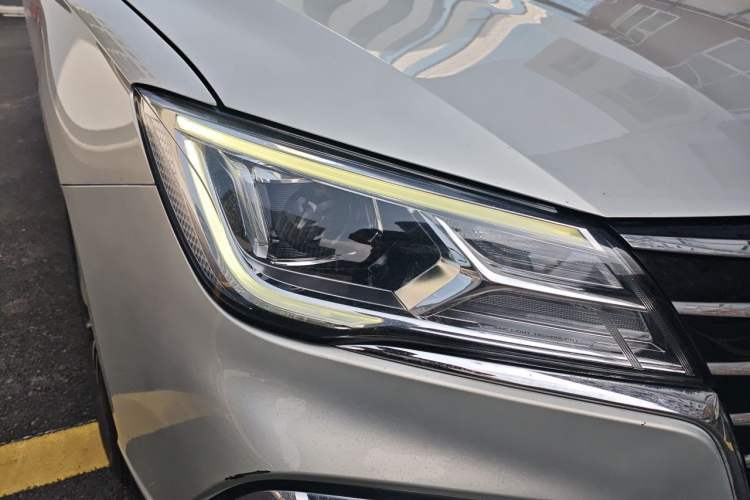 Used Roewe Ei5 2019 Luxury Edition Right Front Headlight