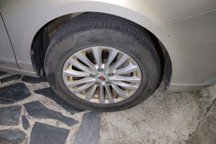 Used Roewe Ei5 2019 Luxury Edition Right Front Wheel Hub