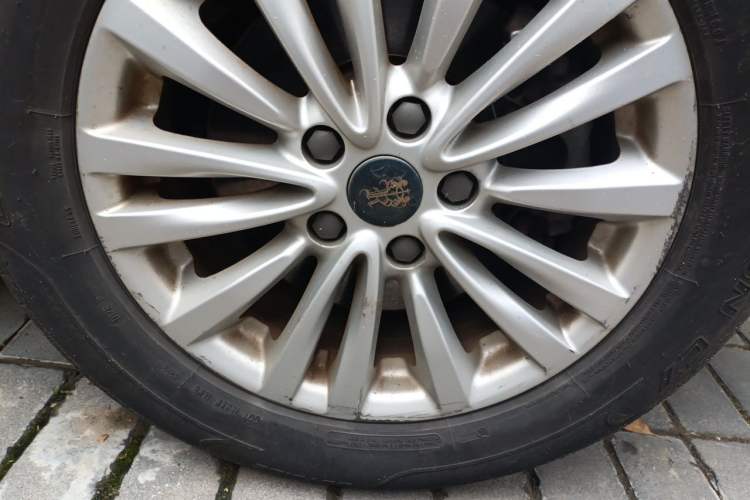 Used Roewe Ei5 2019 Luxury Edition Right Front Wheel Hub