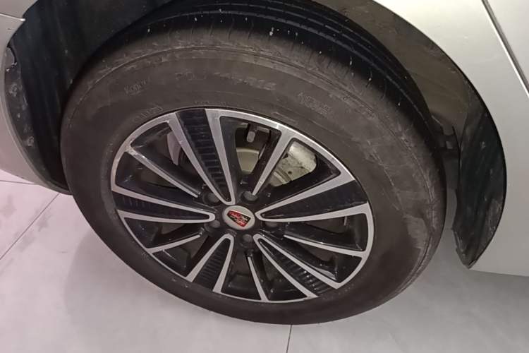 Used Roewe Ei5 2019 Smart Connect Flagship Edition Right Rear Wheel Hub