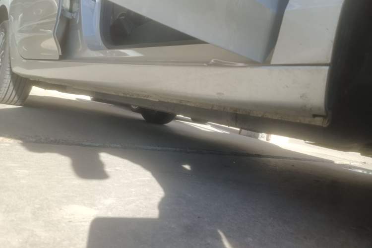 Used Roewe Ei5 2019 Smart Connect Supreme Edition Right Side Sill