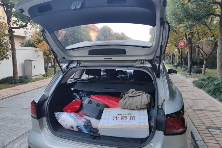 Used Roewe Ei5 2019 Smart Connect Flagship Edition Trunk