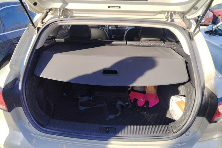 Used Roewe Ei5 2019 Luxury Edition Trunk