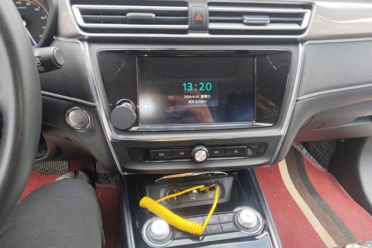 Used Roewe Ei5 2019 Luxury Edition Audio And AC Panel