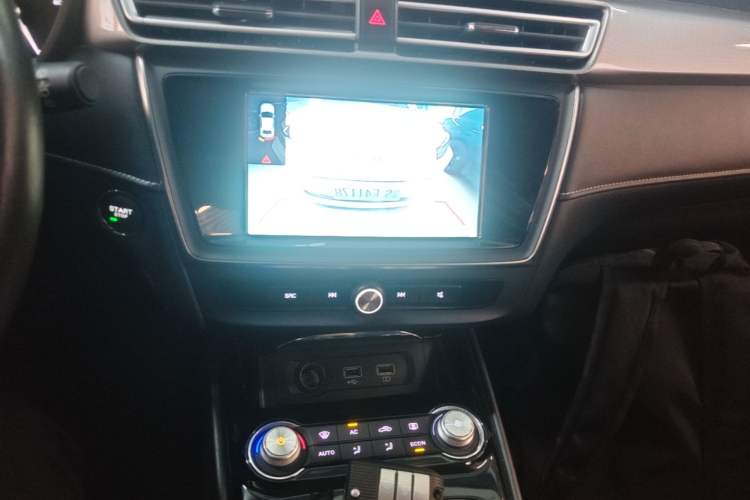Used Roewe Ei5 2019 Luxury Edition Audio And AC Panel