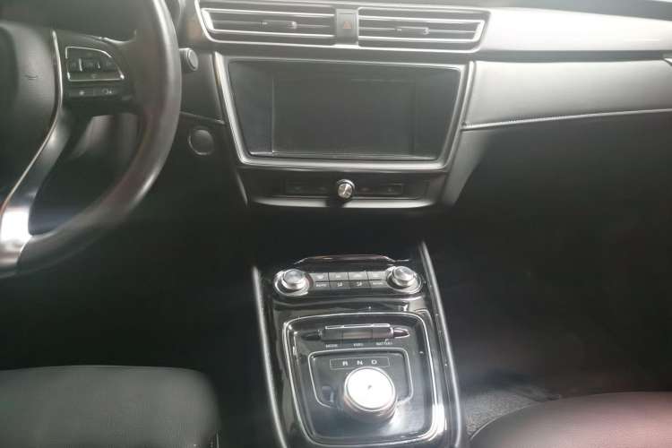 Used Roewe Ei5 2019 Luxury Edition Audio And AC Panel