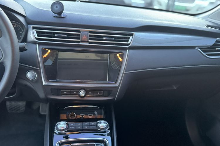 Used Roewe Ei5 2019 Luxury Edition Audio And AC Panel