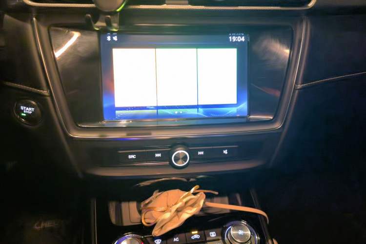 Used Roewe Ei5 2019 Luxury Edition Audio And AC Panel