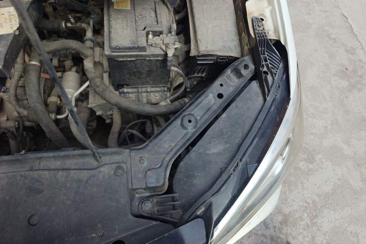 Used Roewe Ei5 2019 Comfort Edition Engine Bay Left