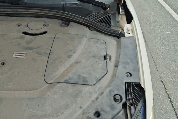 Used Roewe Ei5 2019 Luxury Edition Engine Bay Left