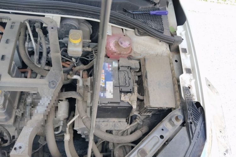 Used Roewe Ei5 2019 Smart Connect Flagship Edition Engine Bay Left