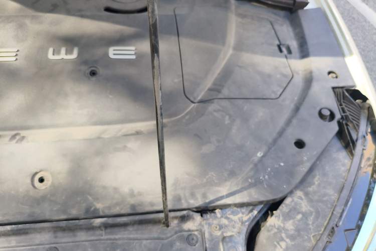 Used Roewe Ei5 2019 Luxury Edition Engine Bay Left