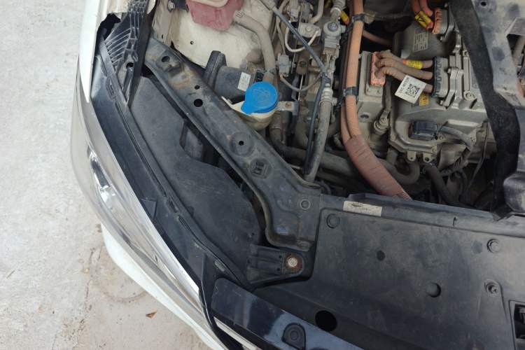 Used Roewe Ei5 2019 Comfort Edition Engine Bay Right