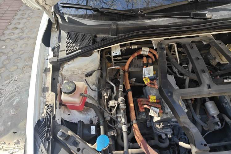 Used Roewe Ei5 2019 Smart Connect Flagship Edition Engine Bay Right