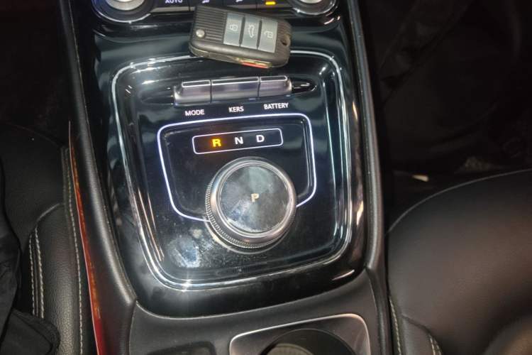 Used Roewe Ei5 2019 Luxury Edition Gear Lever