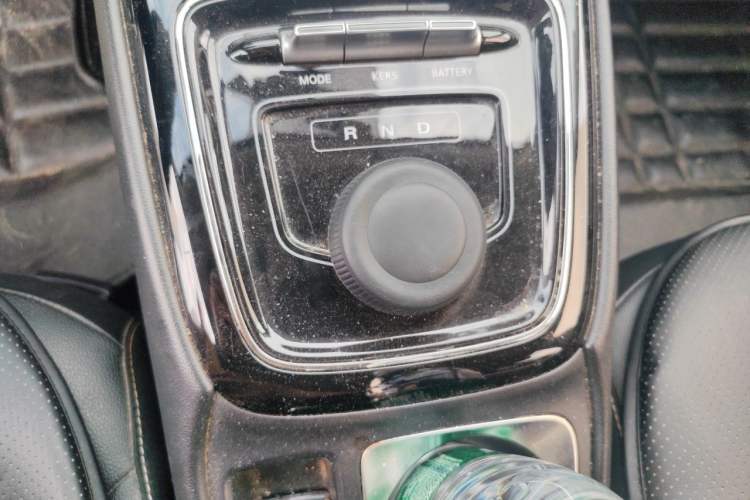 Used Roewe Ei5 2019 Luxury Edition Gear Lever