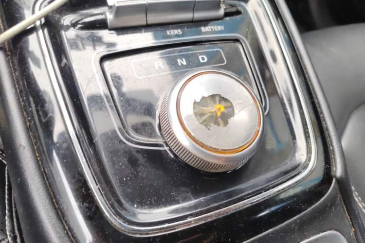 Used Roewe Ei5 2019 Luxury Edition Gear Lever