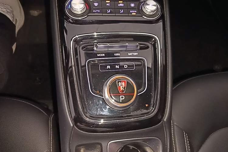 Used Roewe Ei5 2019 Luxury Edition Gear Lever