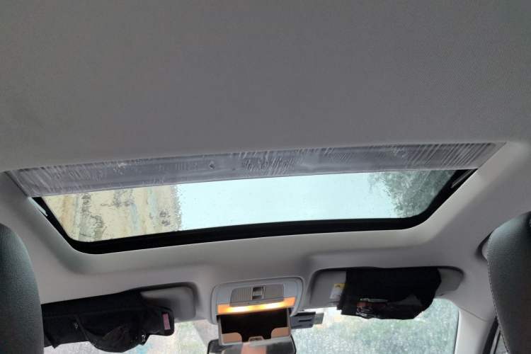 Used Roewe Ei5 2019 Smart Connect Flagship Edition Headliner