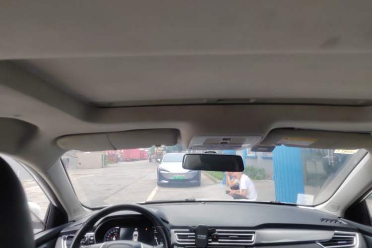 Used Roewe Ei5 2019 Luxury Edition Headliner
