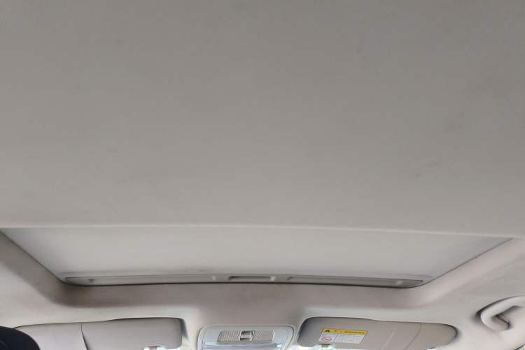 Used Roewe Ei5 2019 Luxury Edition Headliner