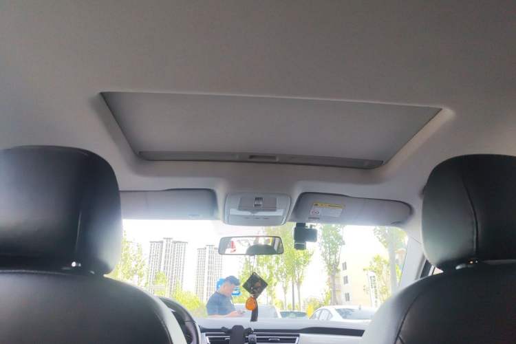 Used Roewe Ei5 2019 Luxury Edition Headliner