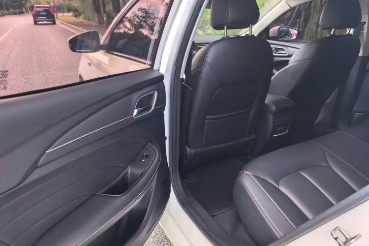 Used Roewe Ei5 2019 Smart Connect Flagship Edition Interior 3