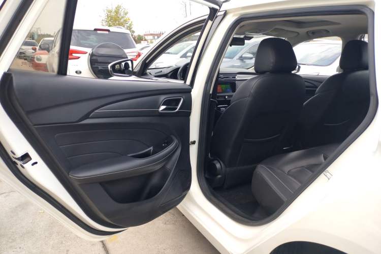 Used Roewe Ei5 2019 Luxury Edition Interior 8