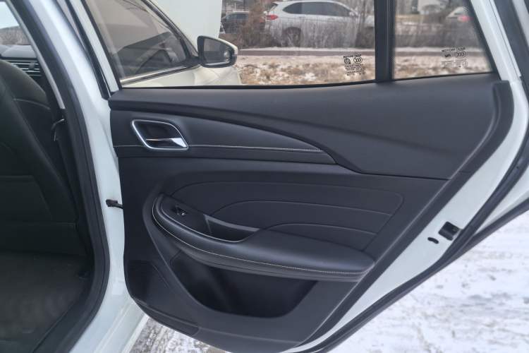 Used Roewe Ei5 2019 Luxury Edition Interior 8