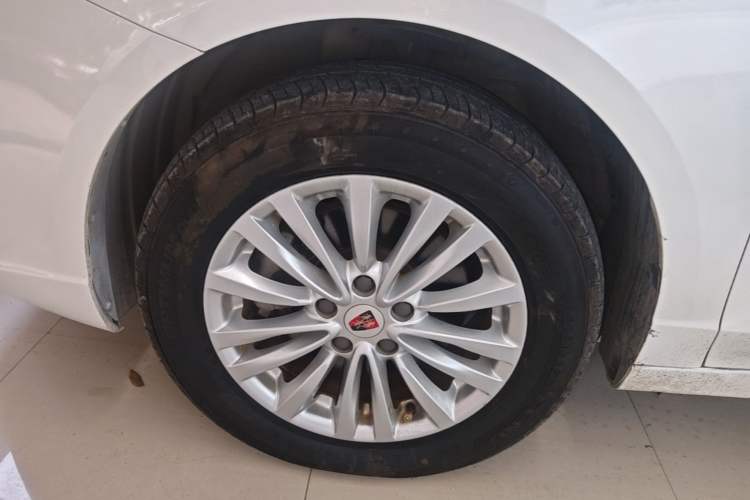 Used Roewe Ei5 2019 Luxury Edition Left Front Wheel Hub