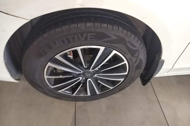 Used Roewe Ei5 2019 Smart Connect Flagship Edition Left Front Wheel Hub
