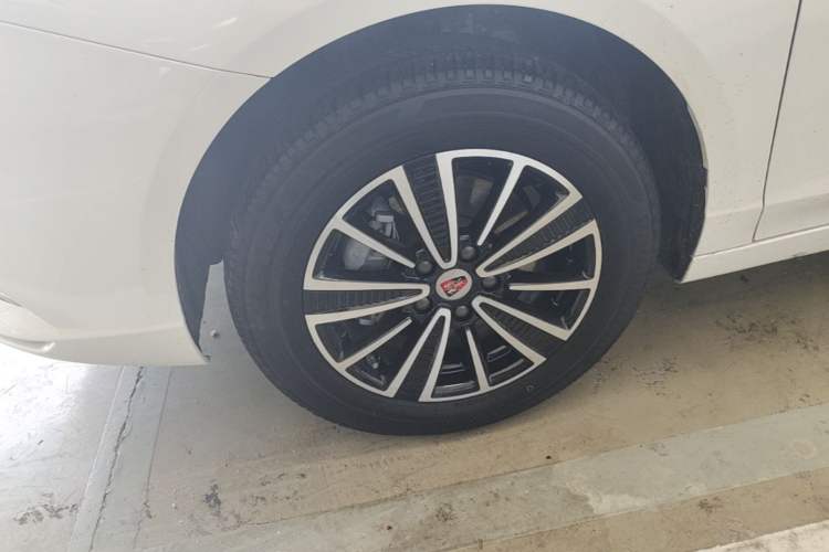 Used Roewe Ei5 2019 Smart Connect Supreme Edition Left Front Wheel Hub