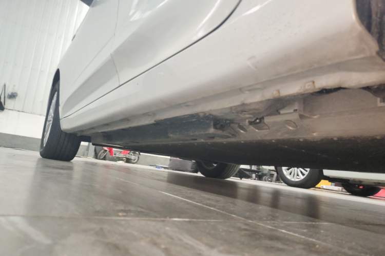 Used Roewe Ei5 2019 Luxury Edition Left Side Sill