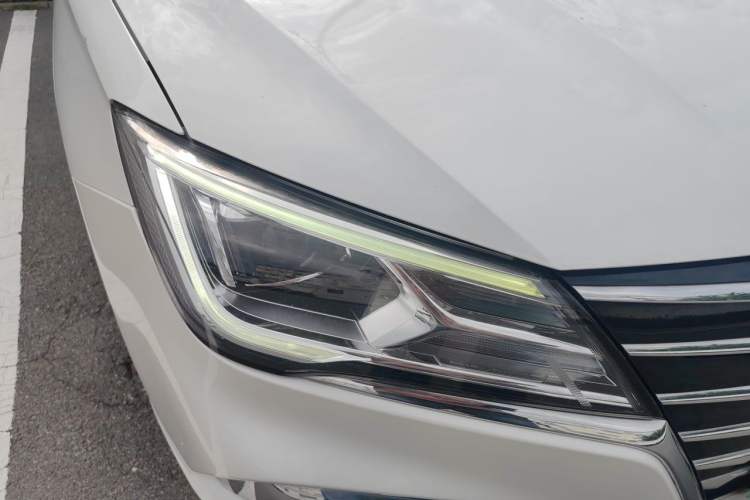 Used Roewe Ei5 2019 Luxury Edition Right Front Headlight