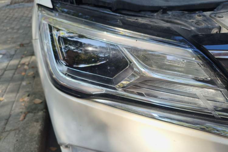 Used Roewe Ei5 2019 Luxury Edition Right Front Headlight