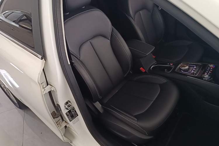 Used Roewe Ei5 2019 Luxury Edition Right Front Seat