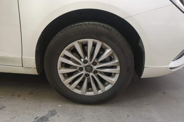 Used Roewe Ei5 2019 Luxury Edition Right Front Wheel Hub