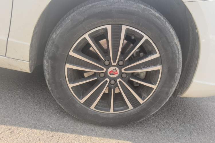 Used Roewe Ei5 2019 Smart Connect Flagship Edition Right Front Wheel Hub