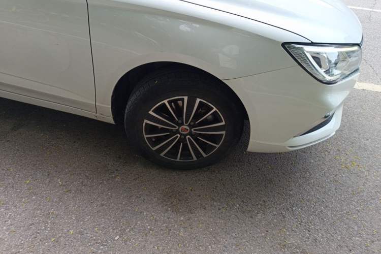 Used Roewe Ei5 2019 Luxury Edition Right Front Wheel Hub