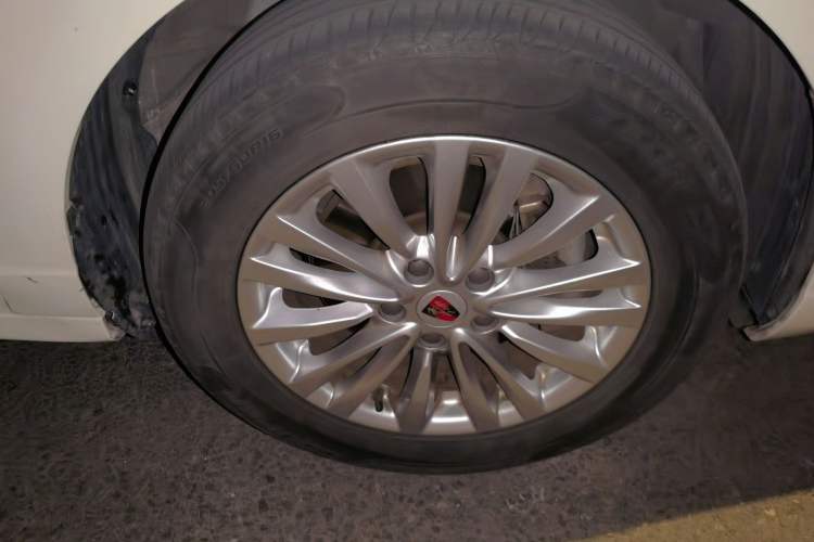 Used Roewe Ei5 2019 Luxury Edition Right Front Wheel Hub