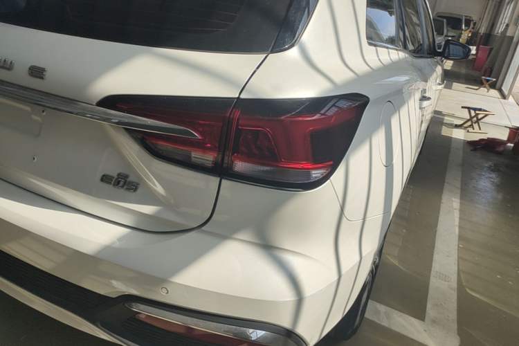 Used Roewe Ei5 2019 Smart Connect Supreme Edition Right Rear Taillight