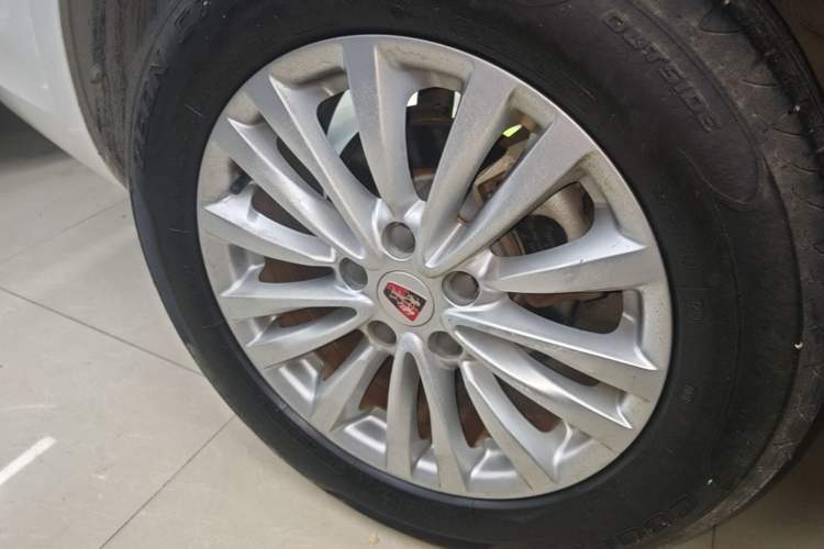 Used Roewe Ei5 2019 Luxury Edition Right Rear Wheel Hub