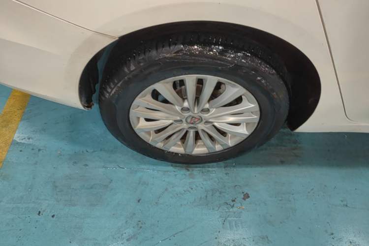 Used Roewe Ei5 2019 Luxury Edition Right Rear Wheel Hub