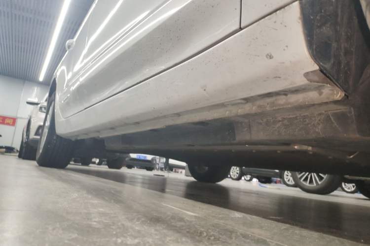 Used Roewe Ei5 2019 Luxury Edition Right Side Sill